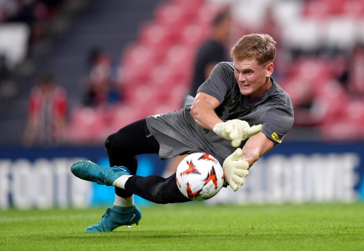 Tottenham close to signing goalkeeper Antonin Kinsky from Slavia Prague