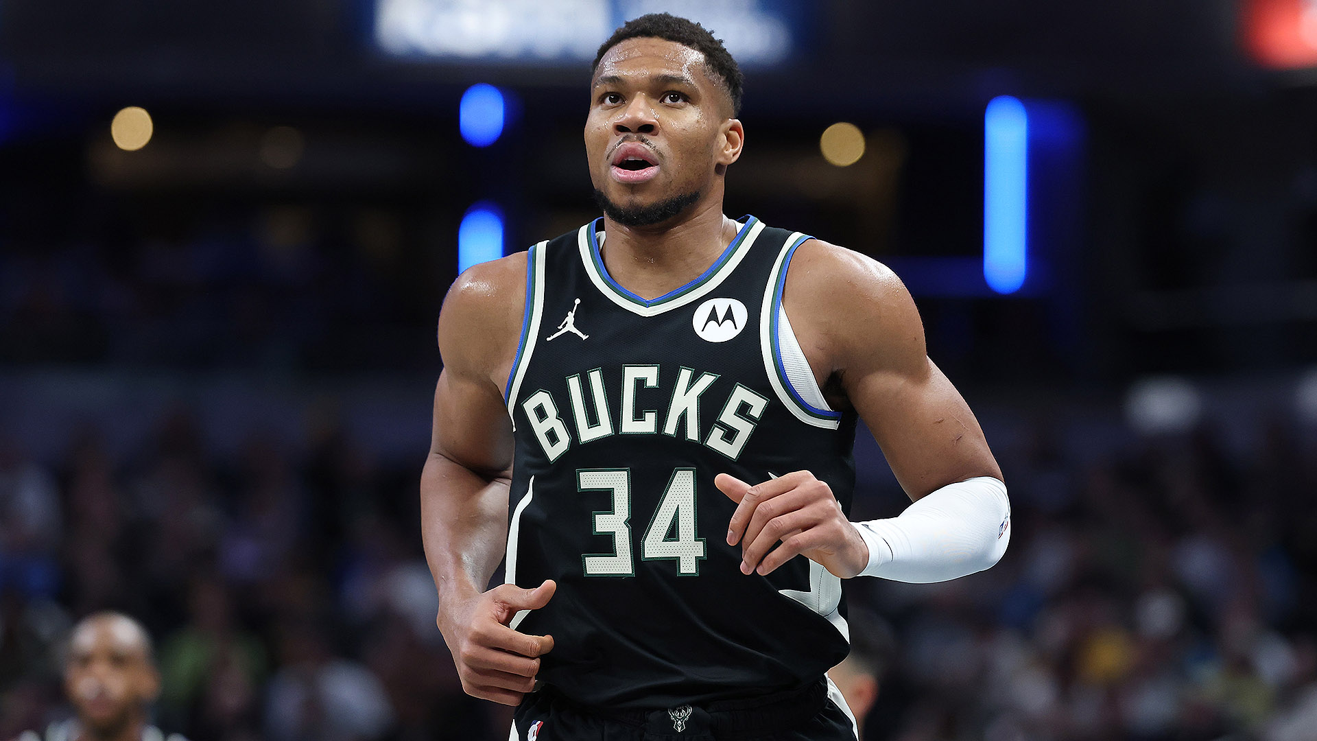 Giannis Antetokounmpo, Nikola Jokić lead in 1st fan returns of NBA All-Star Voting presented by AT&T