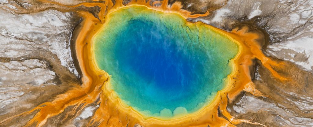 Volcanic Activity Beneath Yellowstone’s Massive Caldera Could Be on The Move : ScienceAlert