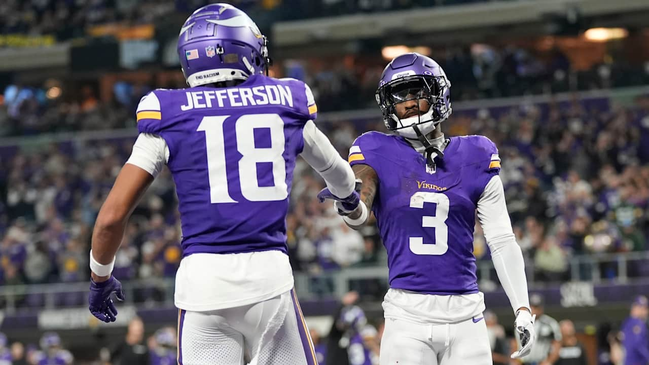 Vikings get bump ahead of showdown with Lions; Bucs trending up