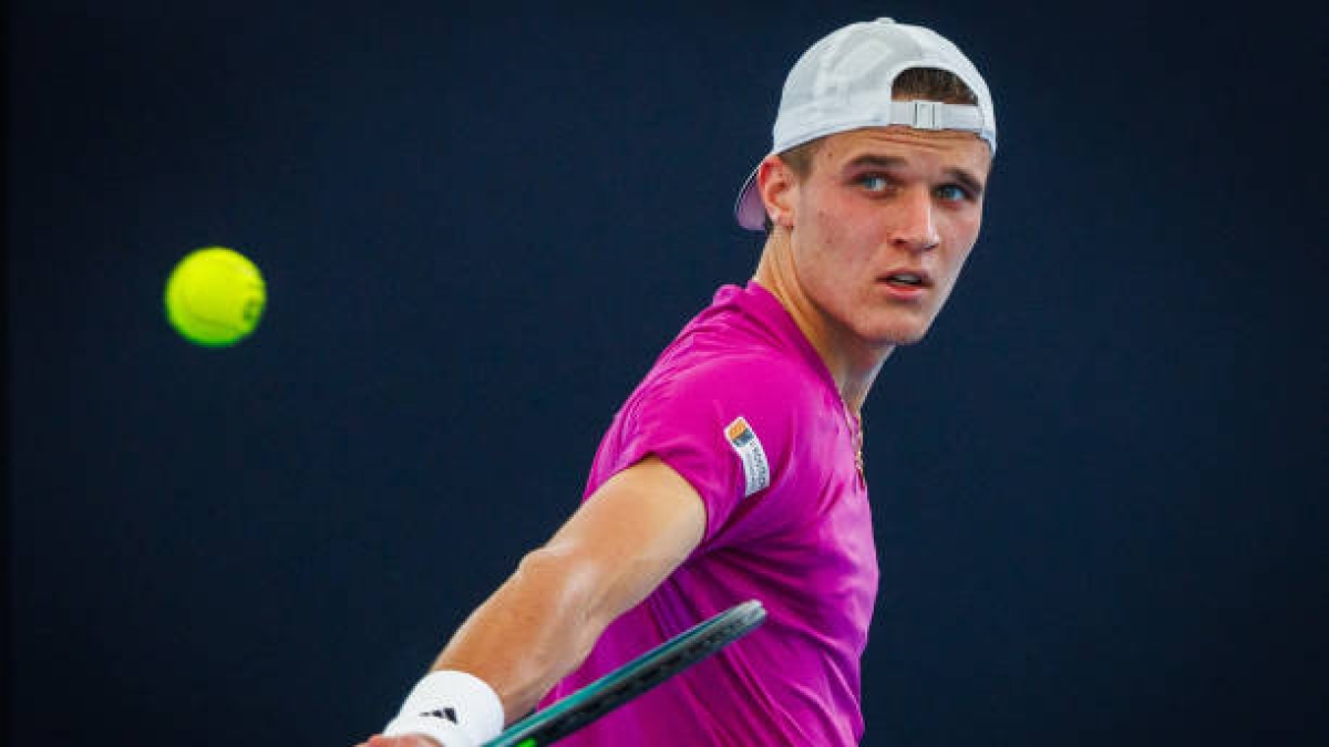 ATP Brisbane 2025: Mensik advances, Mpetschi Perricard surprises, and Opelka amazes