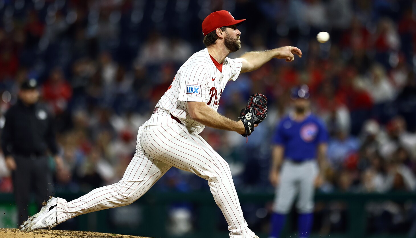 White Sox acquire left-hander Tyler Gilbert from Phillies