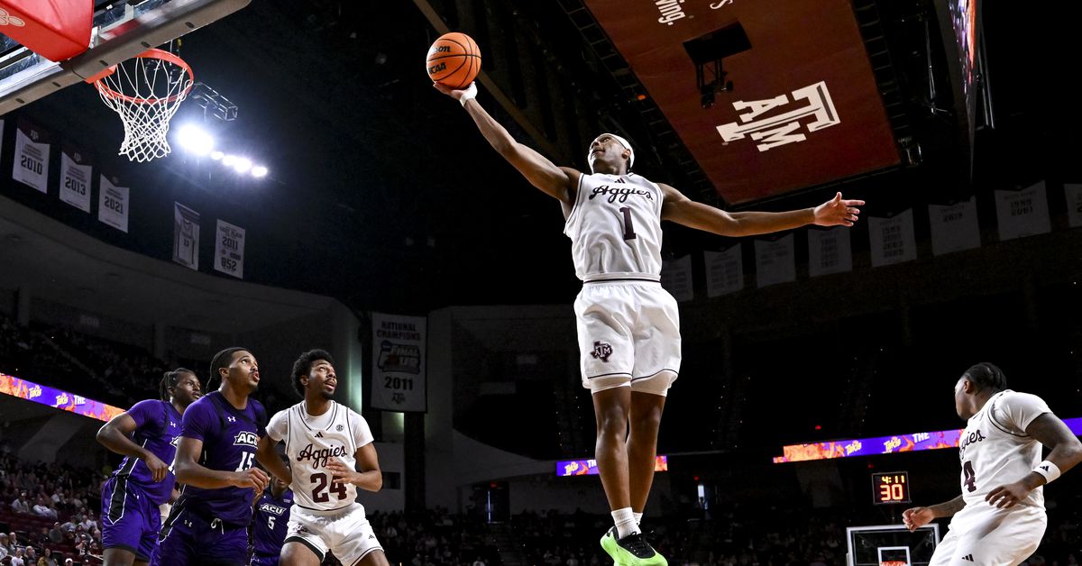 Texas makes its SEC debut at No. 13 Texas A&M