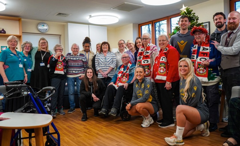 Wrexham AFC players pay a visit to Nightingale House Hospice