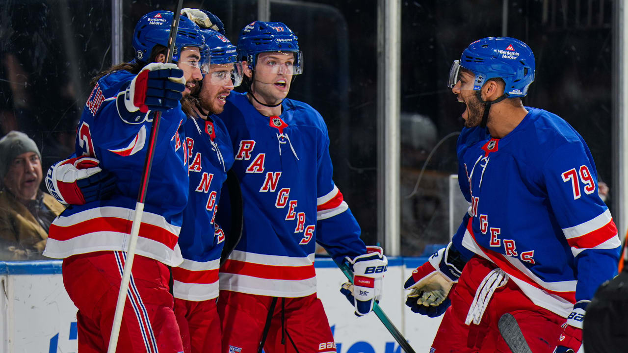 Quick makes 32 saves, Rangers edge Bruins to end 4-game skid